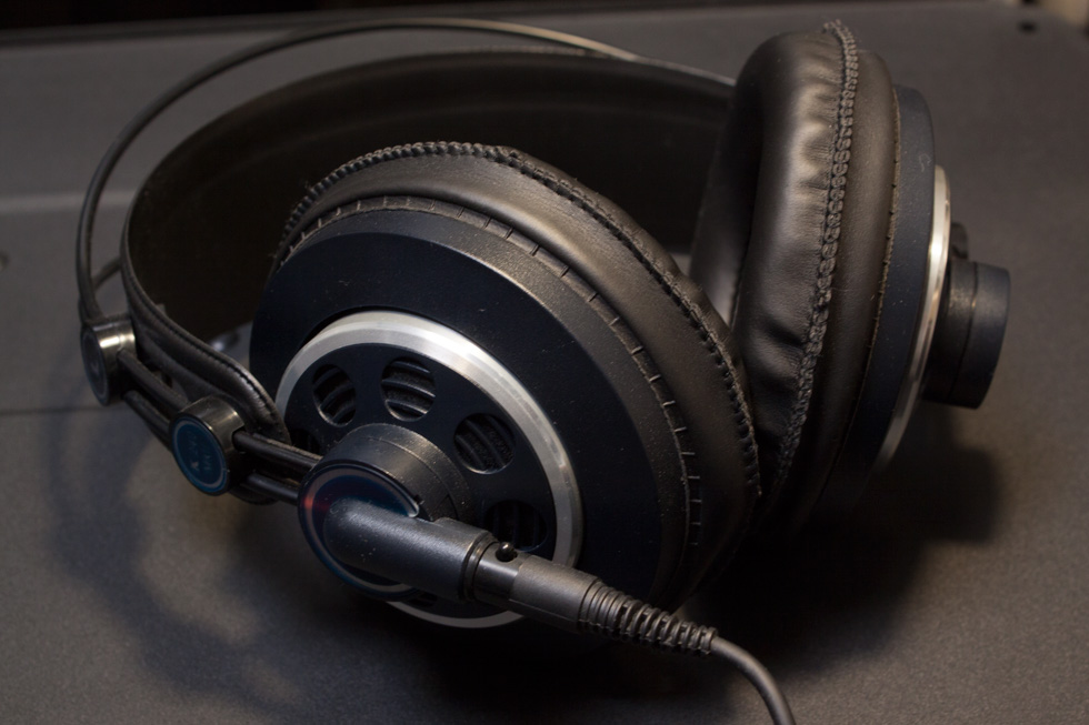 Как разобрать наушники akg AKG K240 MKII Sound Archive - エ フ ェ ク タ-.楽 器 等 の レ ビ ュ--比 較 Sound Archive - エ フ 
